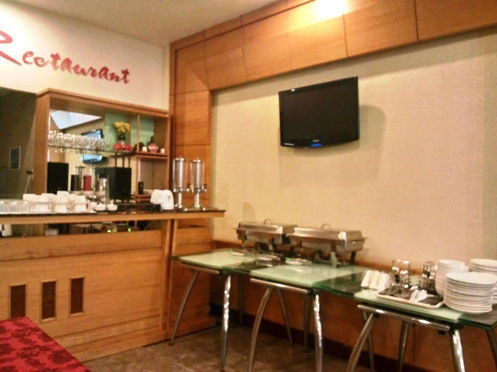 Lien Thanh Hotel Hô Chi Minh-Ville Extérieur photo